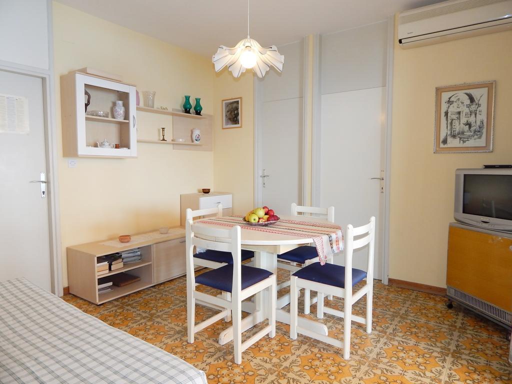 Villa Maristika Omiš Szoba fotó