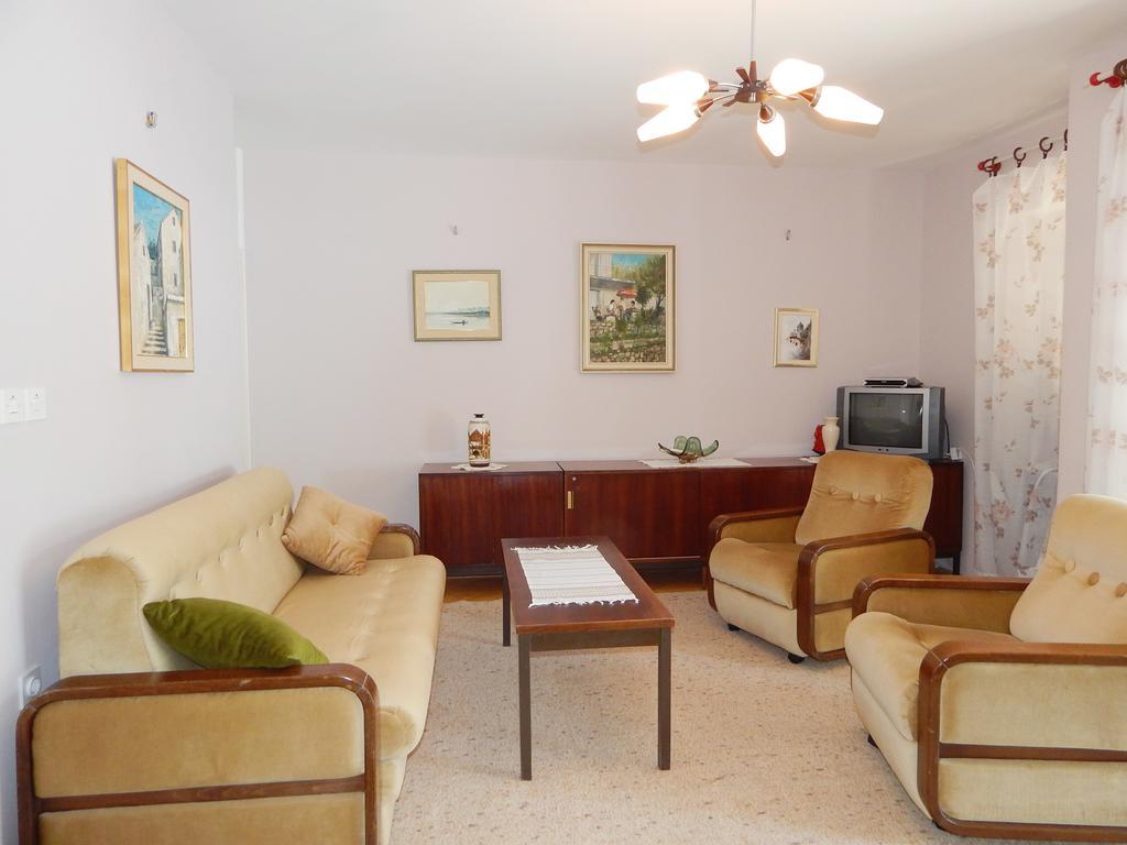 Villa Maristika Omiš Szoba fotó